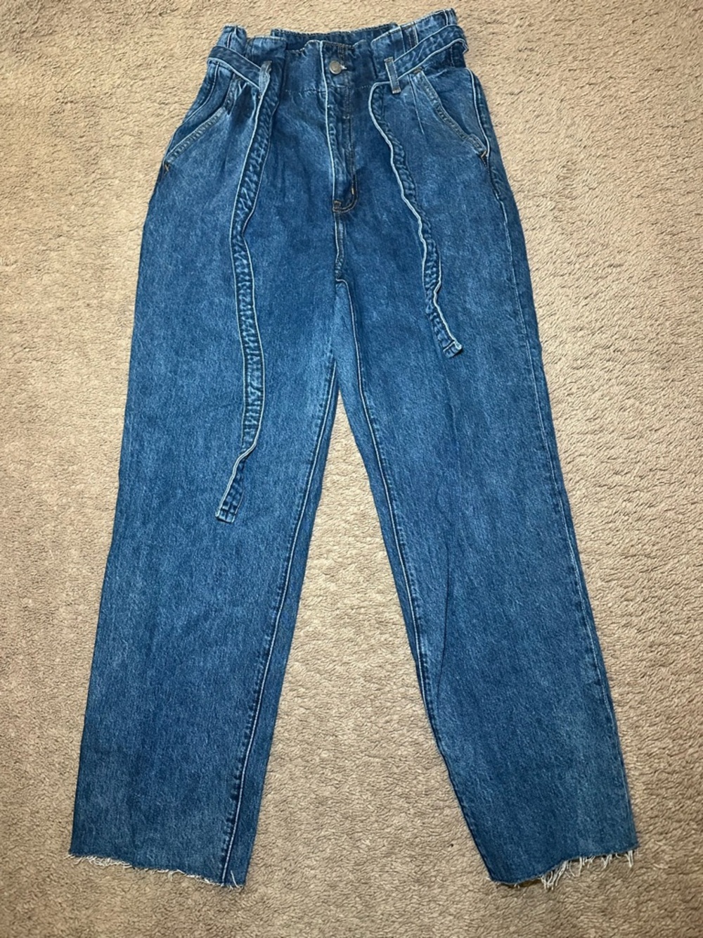 Abercrombie & Fitch Mom Jean High Rise Paper Bag Tie Size 27/4L Dark Wash